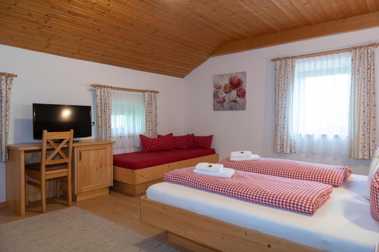 Hartlhof Urlaub Am Baby- Und Kinderbauernhof Niederau Eksteriør bilde