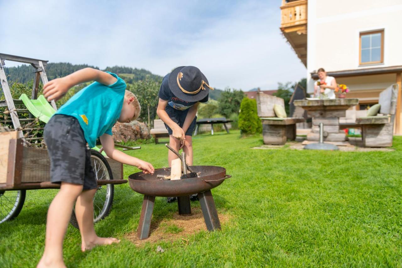 Hartlhof Urlaub Am Baby- Und Kinderbauernhof Villa Niederau Eksteriør bilde